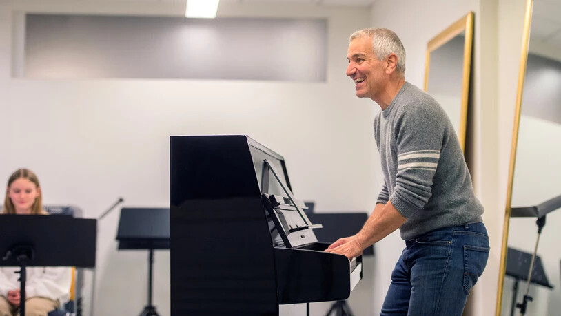 Im Training für die Singstadt: Christian Klucker während einer Chorprobe der Stimmwerkbande im Chorcenter beim City West Chur.