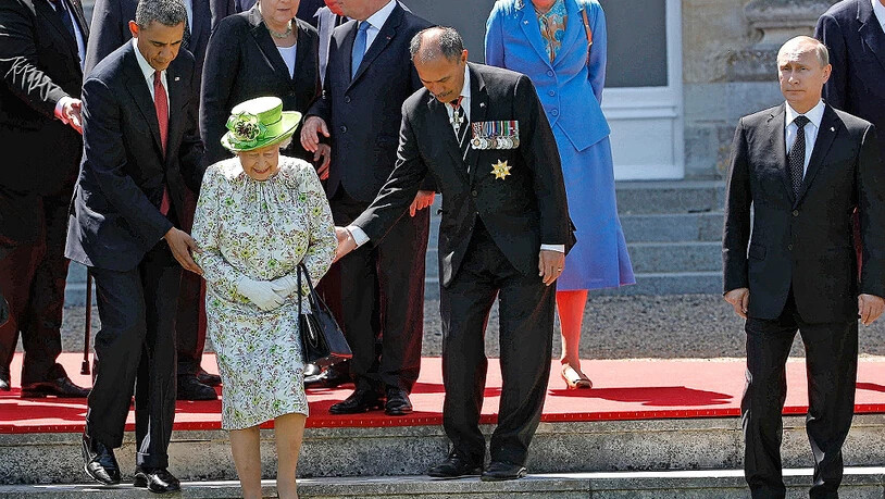 D-Day-Feier vor zehn Jahren in der Normandie: 2004 nahm mit Wladimir Putin erstmals ein russischer Staatschef teil. Zehn Jahre später, bei seiner dritten und letzten Teilnahme, stand Putin bereits im Abseits.   