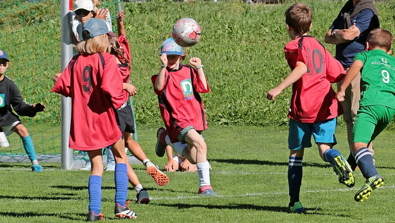 Hunderte Schülerinnen und Schüler spielten an der 41. Schüler-Fussballmeisterschaft.
