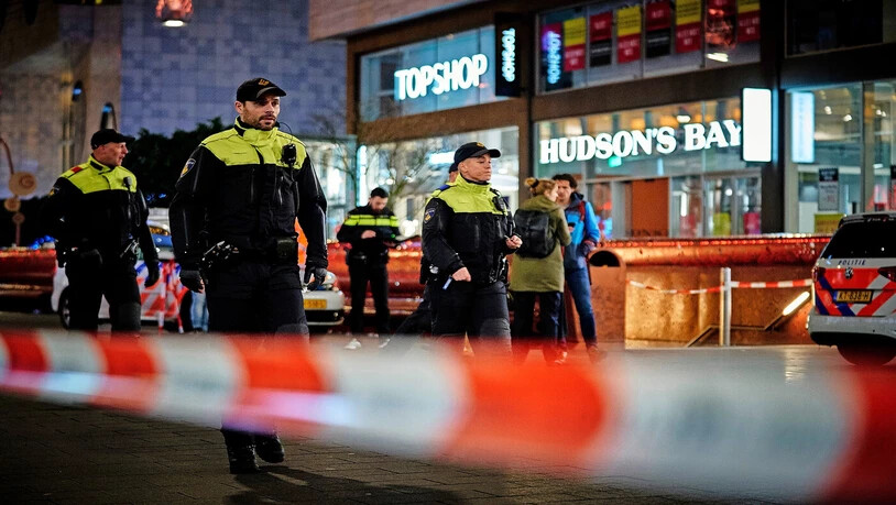 Niederländische Polizei im Einsatz: Kriminelle haben Zugang zu persönlichen Daten von 65’000 Polizistinnen und Polizisten.  