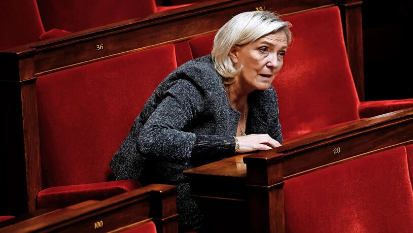 Für Le Pen geht es um alles: Sollte die RN-Politikerin zu einer Haftstrafe verurteilt werden, könnte das das Ende ihrer Karriere bedeuten. 