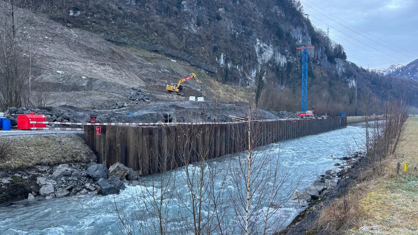 Ausgebaggert: Die Flusssohle der Linth konnte wieder auf ihr ursprüngliches Niveau abgesenkt werden.