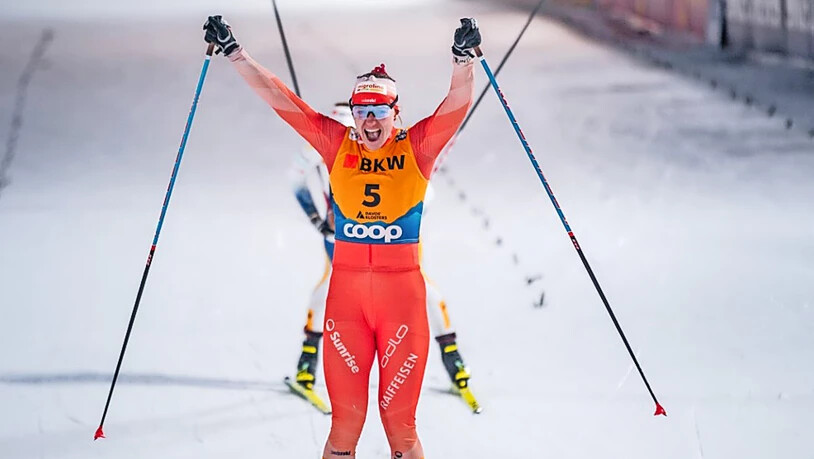 Nadine Fähndrich jubelt über ihren dritten Platz im Damen-Sprint.  