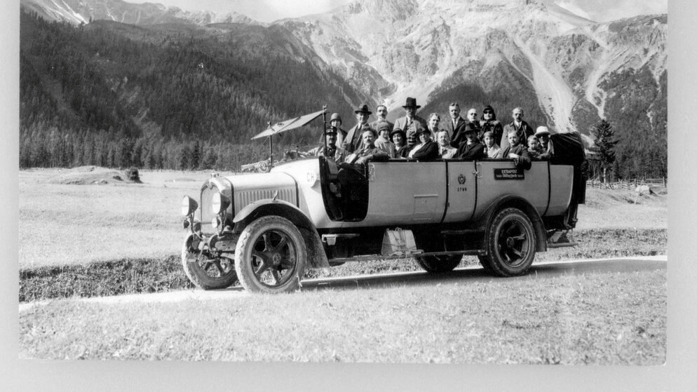 Freie Fahrt seit 100 Jahren: Seit dem 1. Juli 1922 fährt das Postauto über den Ofenpass.