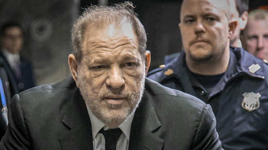 Der frühere US-Filmproduzent Harvey Weinstein steht seit dem 6. Januar in New York wegen mutmasslichen Sexualdelikten vor Gericht. (Archivbild)
