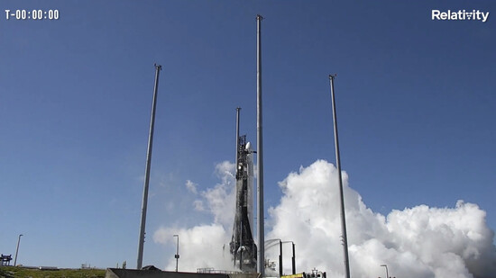 Die Triebwerke waren bereits gezündet, als der Start der unbemannten Rakete Terran 1 im US-Weltraumbahnhof Cape Canaveral wegen technischer Probleme abgebrochen wurde.