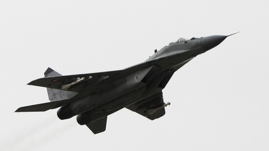ARCHIV - Die slowakische Regierung hat einem Plan zugestimmt, der Ukraine ihre Flotte von MiG-29-Kampfjets zu  ̧berlassen. Foto: Jozef DurnÌk/TASR Slovakia/AP