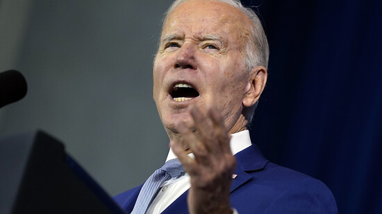 «Seien Sie darauf vorbereitet, dass wir zum Schutz unseres Volkes kraftvoll handeln werden», sagt US-Präsident Joe Biden. Foto: Evan Vucci/AP/dpa