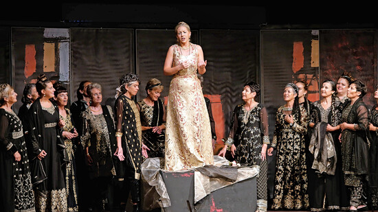 Erfolgreich: Im letzten Jahr begeistert Anna Voshege in der Inszenierung von «Semiramide» das Publikum in Obersaxen.