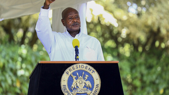 ARCHIV - Yoweri Museveni, Präsident von Uganda, ließ ein Gesetz gegen Homosexuelle überarbeiten. Foto: Hajarah Nalwadda/AP/dpa