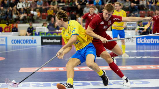 Ausgeglichenes Duell: Schweden (links) und Tschechien trennen sich 3:3 unentschieden.