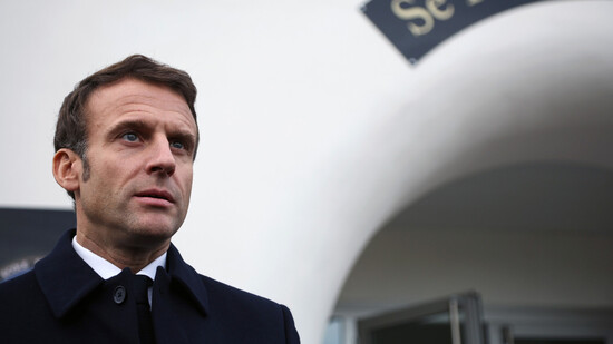 Umstrittene Wahlkampfkampagne: Frankreichs Präsident Emmanuel Macron steht wegen «McKinseyGate» unter Druck.