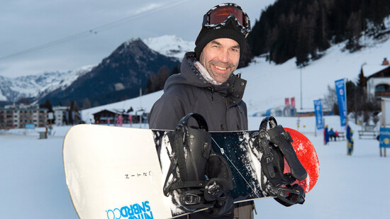Nach dem Training: Therry Brunner ist dem Snowboardsport verbunden geblieben. Am Sportgymnasium Davos trainiert er Athletinnen und Athleten.