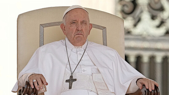 Ist am Mittwoch erneut operiert worden: Papst Franziskus.