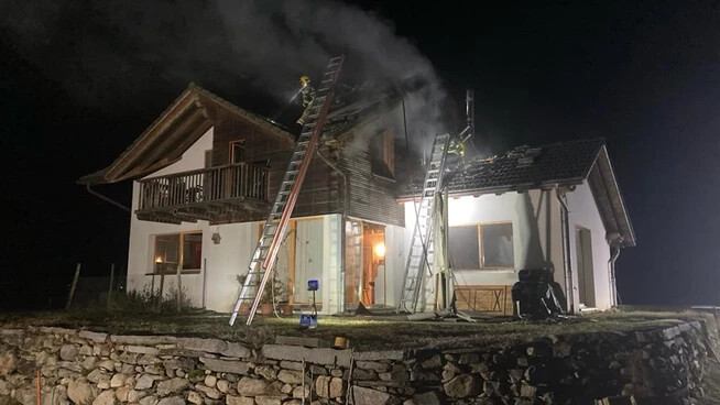 Mottbrand: In einem Einfamilienhaus in Leggia ist es zu einem Brand gekommen.