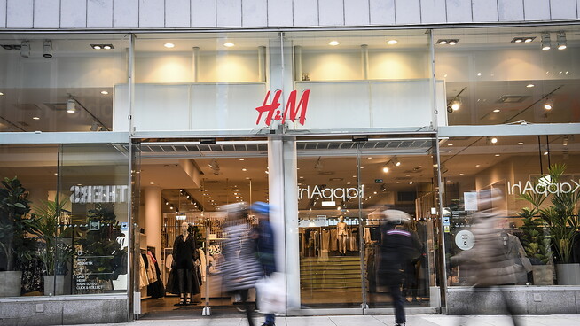 2021 hat H&M seine Verkäufe um rund 12 Prozent gesteigert. (Archivbild)