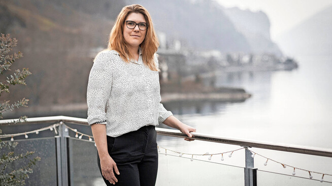 Direkt am Wasser: Wenn ihr die Arbeit Zeit dafür lasse, nehme sie gerne ein Bad im Walensee, sagt Katja Jane Moser. 
