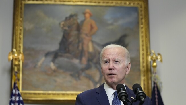 US-Präsident Joe Biden hat mit Kevin McCarthy einen Kompromiss besiegelt. Foto: Manuel Balce Ceneta/AP/dpa