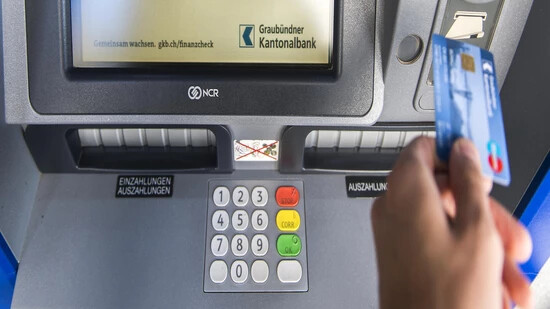 In Felsberg wird trotz der Filialschliessung weiterhin ein Bankomat verfügbar sein.