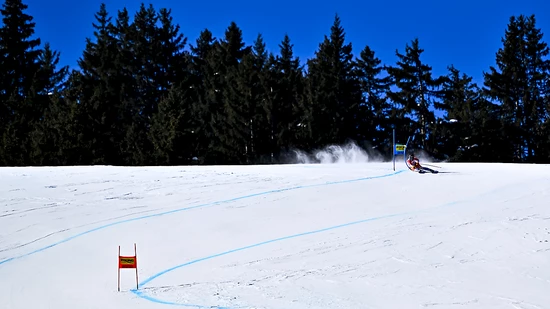 Lara Gut-Behrami ertastet die Piste "Roc de Fer" in Méribel