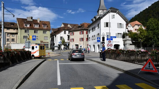 Velounfall auf der Metzgerbrücke: Der Velofahrer verletzte sich in Chur leicht.