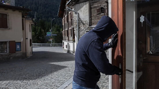 Vorsicht: Die Kantonspolizei rät, die Türen immer zu schliessen.