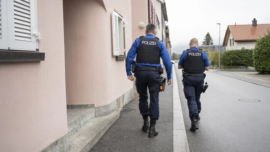 Nach Ermittlungen: Die Kantonspolizei Graubünden stellt zwei betrügerische Bettler.