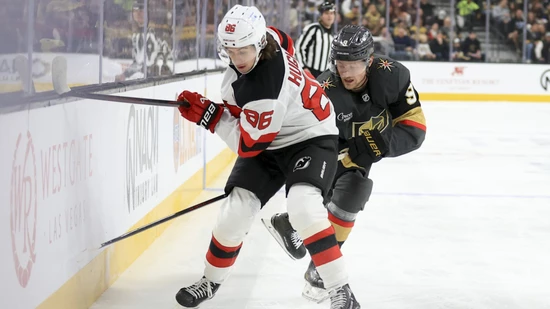 Jack Hughes, der Topskorer der New Jersey Devils, im Spiel gegen die Vegas Golden Knights