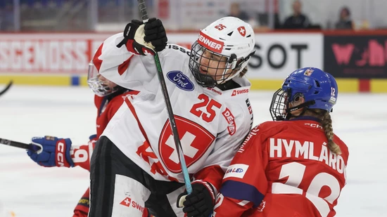 Alina Müller (Nr. 25) war gegen Tschechien an allen drei Schweizer Toren beteiligt