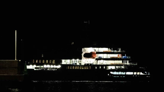 dpatopbilder - Das niederländische Kreuzfahrtschiff «MV Hondius» ist in Teneriffa eingetroffen. Foto: Ramon Van Flymen/ANP/dpa