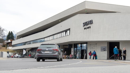 Bekannte Adresse: Das Einkaufszentrum Stenna in Flims gehört der Credit Suisse Anlagestiftung.