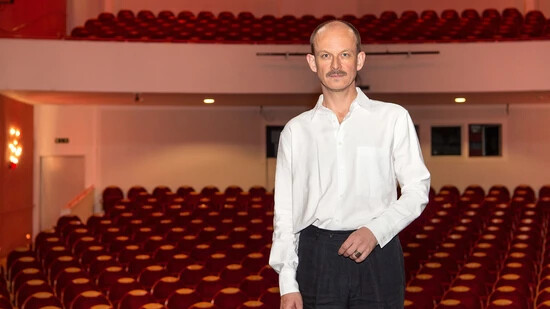 Abschied mit Ansage: Roman Weishaupt startet in seine letzte Saison als Theaterdirektor in Chur.  

