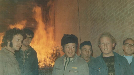 Erinnerungsstück: Dieses Foto hält den Moment fest, kurz nachdem das Feuer in der Kehrichtverbrennungsanlage in Niederurnen entzündet wurde. 