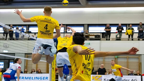 Wollen hoch hinaus: Volley Näfels mit Bruno Biella will die Pre-Play-offs auf dem dritten Rang abschliessen. 