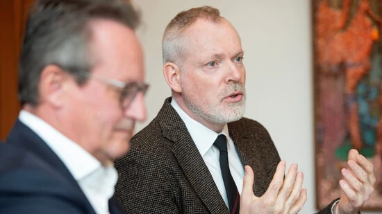 Jahresabschluss: Martin Schmid, Präsident der Stiftung Kantonsspital Graubünden und Hugo Keune, CEO des Kantonsspital Graubünden stellen die Bilanz des vergangenen Jahres vor. 