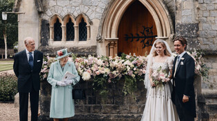 Am Samstag hat das britische Königshaus einige Fotos zur Hochzeit von Prinzessin Beatrice veröffentlicht.