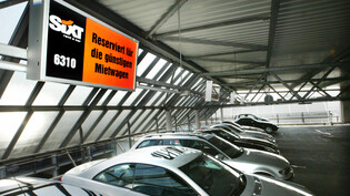 Hohe Nachfrage und knapp verfügbare Autos lassen die Preise für Mietautos steigen. (Archivbild)