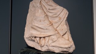 HANDOUT - Ein Ornamentstück vom griechischen Parthenon-Tempel steht im Museum für Archäologie Antonino Salinas in Palermo. Das Museum auf Sizilien hat die Rückgabe des Stückes, welches ein Teil eines Frieses von der Ostseite des berühmten Gebäudes auf…