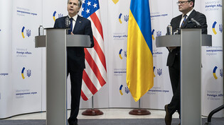 Antony Blinken (l), Außenminister der USA, und Dmytro Kuleba, Außenminister der Ukraine. Foto: Alex Brandon/Pool AP/dpa