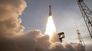 Die Boeing Starliner Raumkapsel auf ihrem zweiten Testflug vom Weltraumbahnhof Cape Canaveral.  Sie soll nach 24 Stunden an der internationalen Raumstation ISS andocken. Menschen befinden sich nicht an Bord.