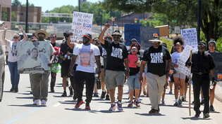 Demonstranten in Akron fordern Gerechtigkeit für Jayland Walker. Foto: Phil Masturzo/Akron Beacon Journal/AP/dpa
