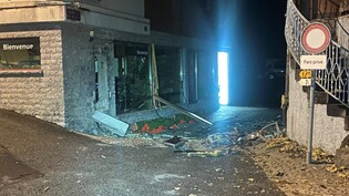 Unbekannte haben in der Nacht auf Montag in Val d’Illiez VS einen Geldautomaten gesprengt.