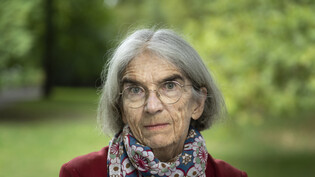 Donna Leon, der Name ist untrennbar mit Venedig und Commissario Brunetti verbunden. 2007 zog die Bestsellerautorin in die Schweiz und heute wird sie 80 Jahre alt.
