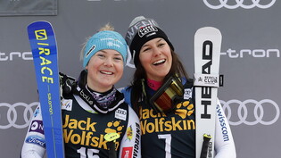 Meta Hrovat (links/mit Wendy Holdener) hat schon mit 24 Jahren genug vom Skirennsport