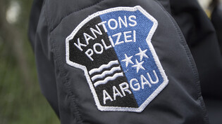 Nach einem Tötungsdelikt in Wettingen AG hat die Kantonspolizei Aargau Ermittlungen aufgenommen. Gegen einen schwerverletzt aufgefundenen Mann wurde ein Strafverfahren eingeleitet. (Symbolbild)