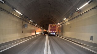 Kein Durchgang: Der Tunnel San Fedele musste während der Bergungsarbeiten und der Tatbestandsaufnahme gesperrt werden. 