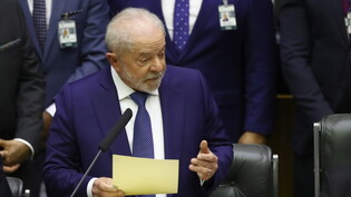 Kurz nach seiner Vereidigung will sich der brasilianische Präsident Luiz Inácio Lula da Silva persönlich von der Fussball-Legende Pelé verabschieden.