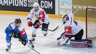 Eetu Laurikainen spielte in der Saison 2017/18 mit Jyväskylä in der Champions Hockey League gegen den EV Zug