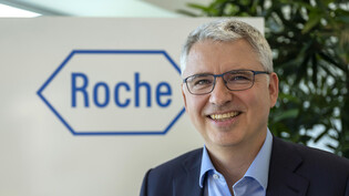 Der scheidende Roche-Chef Severin Schwan hat im vergangenen Jahr 11,5 Millionen Franken verdient und damit gleich viel wie 2021. Schwan wird ab März den Verwaltungsratspräsidenten Christoph Franz ersetzen. (Archivbild)