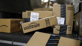 Beim weltweit grössten Online-Händler Amazon ging es trotz einem umsatzstarken Weihnachtsquartal drunter und drüber. (Archivbild)